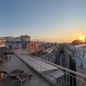 https://ohappy-design-penthouse.hotels-of-thessaloniki.com